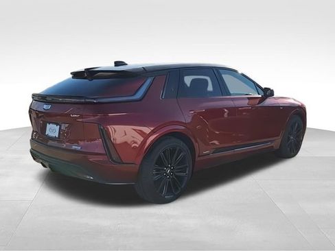 New 2026 Cadillac Lyriq V AWD/4WD image 8