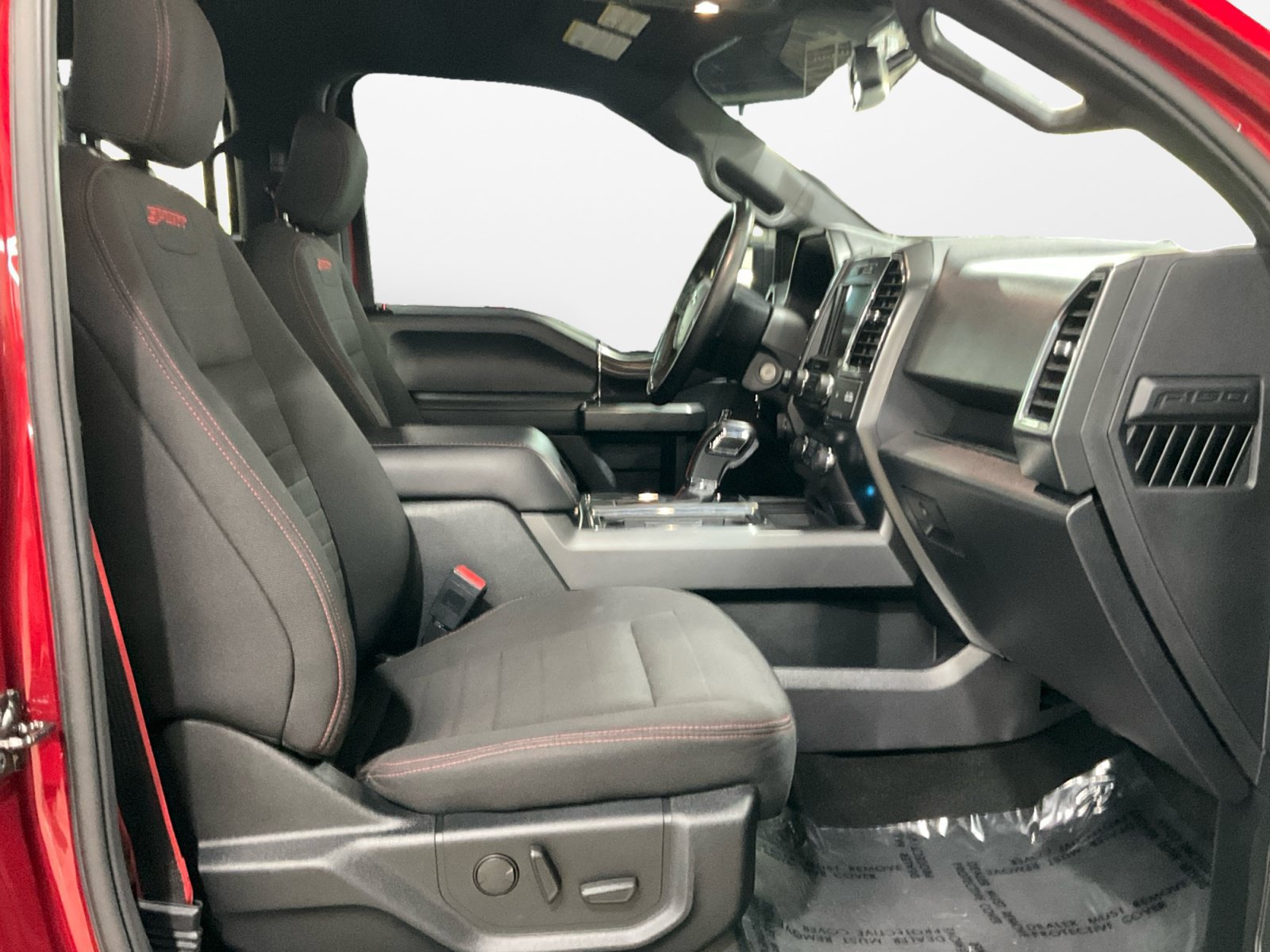 Used 2019 Ford F150 XLT w/ Equipment Group 302A Luxury AWD/4WD image 17