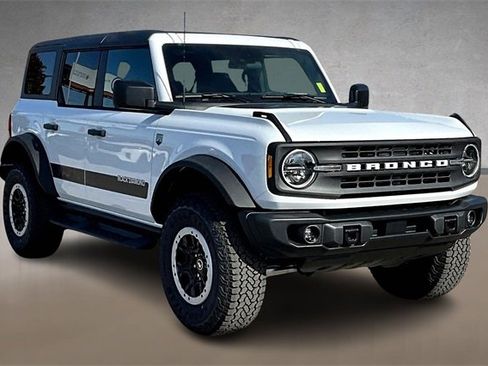 New 2025 Ford Bronco Big Bend w/ Black Diamond Package image 2