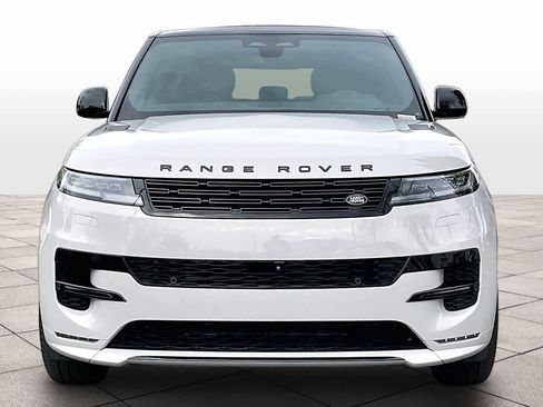 Used 2024 Land Rover Range Rover Sport Dynamic SE image 3