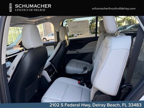 New 2026 Lincoln Aviator 2WD image 13