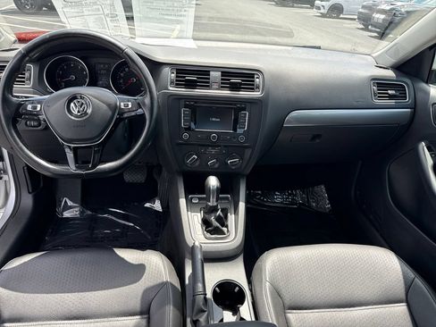 Used 2015 Volkswagen Jetta SE FWD image 14