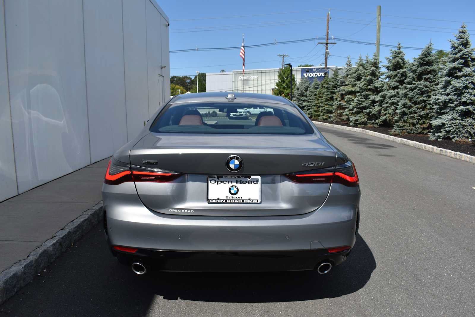 Used 2024 BMW 430i xDrive Coupe w/ Premium Package AWD/4WD image 6