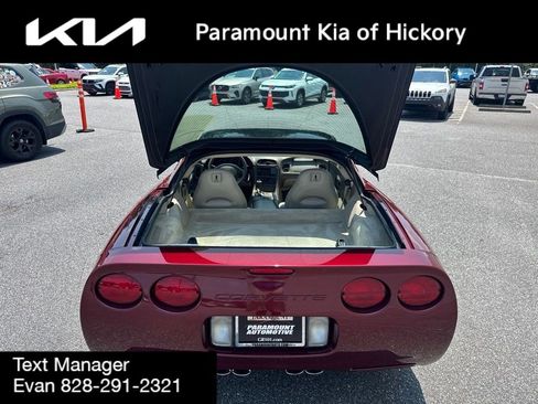Used 2003 Chevrolet Corvette Coupe w/ Preferred Equipment Group RWD image 13