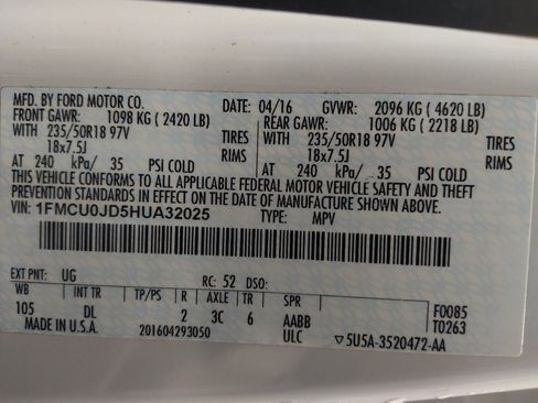 Used 2017 Ford Escape Titanium image 33