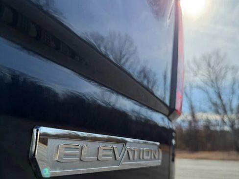 Used 2021 GMC Sierra 1500 Elevation w/ Preferred Package image 12