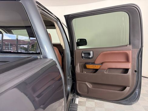 Used 2018 Chevrolet Silverado 1500 High Country AWD/4WD image 27