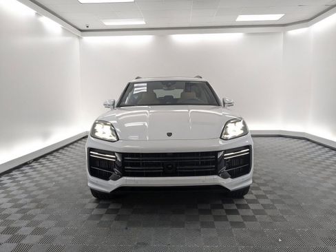 New 2026 Porsche Cayenne Turbo image 6