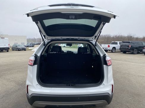 Used 2024 Ford Edge SEL image 16