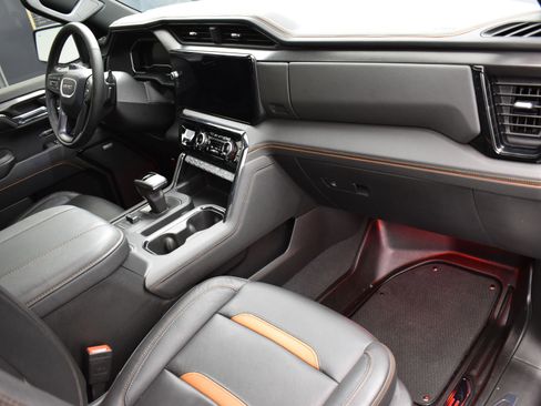 Used 2024 GMC Sierra 1500 AT4 w/ Technology Package image 42