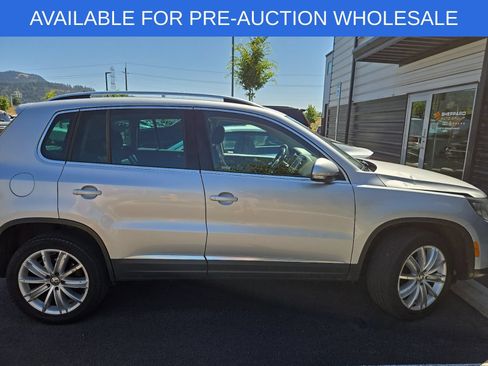 Used 2016 Volkswagen Tiguan SE AWD/4WD image 6