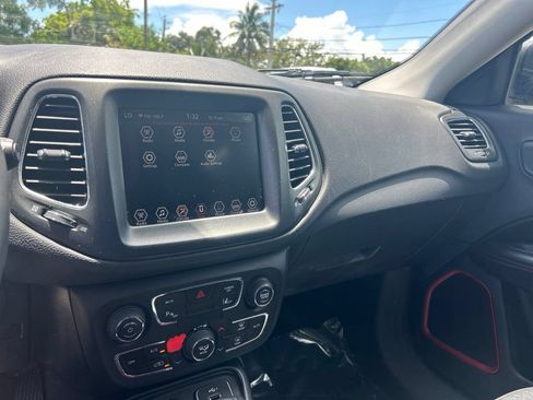 Used 2021 Jeep Compass Trailhawk AWD/4WD image 11