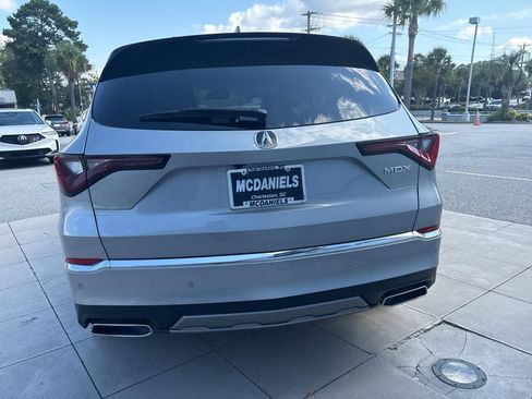 Certified 2025 Acura MDX FWD w/ Technology Package image 4
