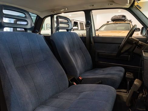 Used 1989 Volvo 240 DL RWD image 26