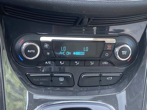 Used 2014 Ford Escape Titanium FWD image 29
