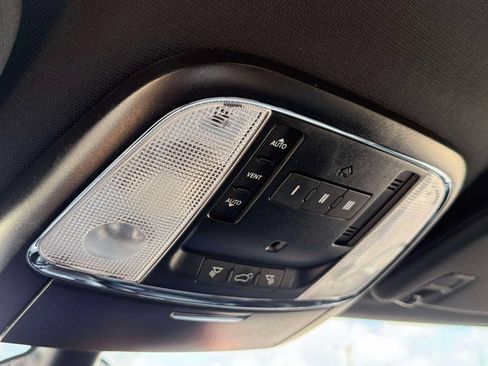 Used 2019 Jeep Grand Cherokee Limited w/ Trailer Tow Group IV AWD/4WD image 30