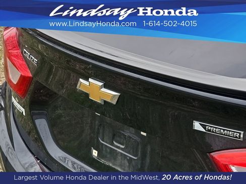 Used 2018 Chevrolet Cruze Premier image 20