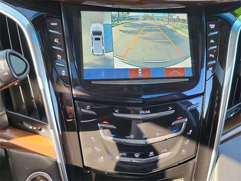 Used 2019 Cadillac Escalade ESV Luxury image 13