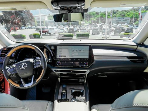 Used 2025 Lexus RX 350 w/ Convenience Package AWD/4WD image 35