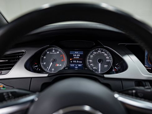 Used 2010 Audi S4 Prestige image 8