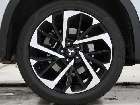 Used 2024 Mitsubishi Outlander SE AWD/4WD image 9