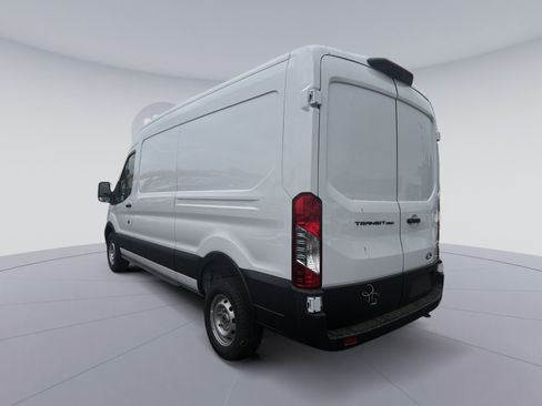 New 2026 Ford Transit 250 148 Medium Roof w/ Load Area Protection Package RWD image 4