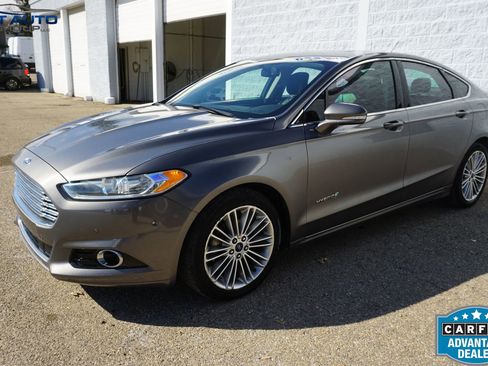 Used 2014 Ford Fusion SE w/ Equipment Group 502A image 3