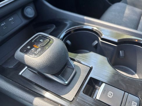Used 2025 Nissan Rogue SV FWD image 36