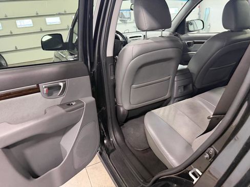 Used 2012 Hyundai Santa Fe SE image 24