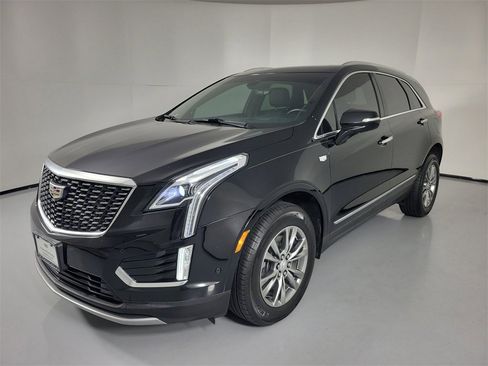 Used 2021 Cadillac XT5 Premium Luxury image 2
