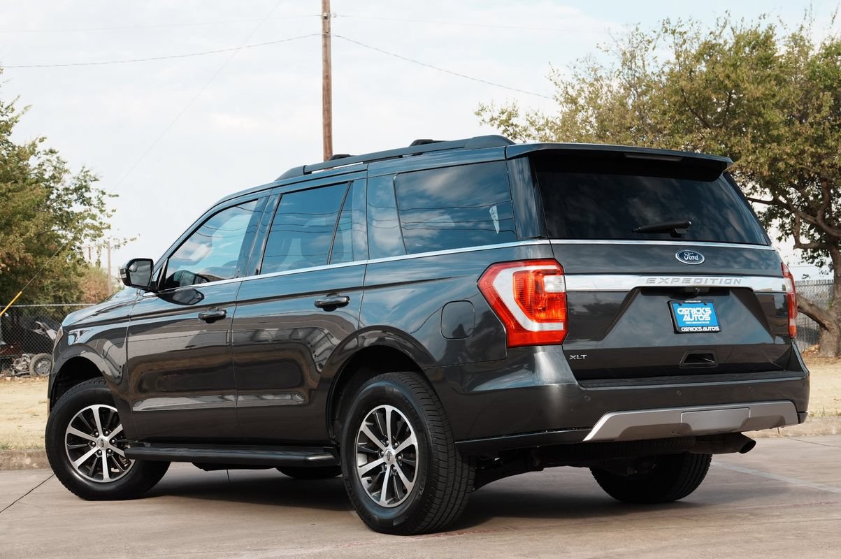 Used 2018 Ford Expedition XLT w/ Equipment Group 201A RWD image 4
