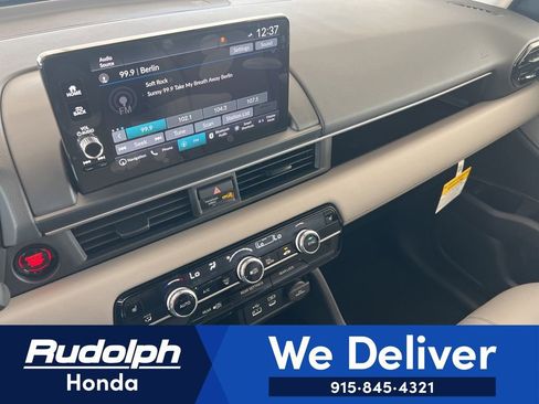 New 2025 Honda Pilot Touring image 17