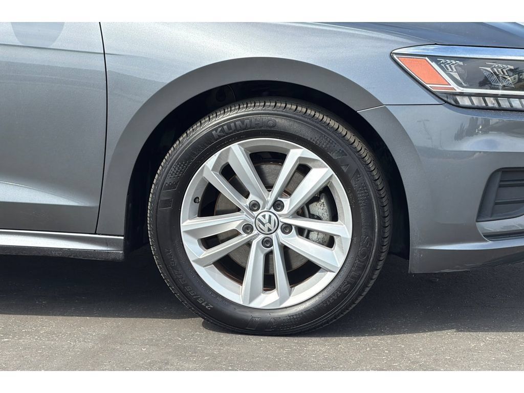 Used 2021 Volkswagen Passat 2.0T S FWD image 29