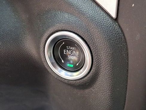 Used 2020 GMC Sierra 1500 SLT w/ SLT Premium Package RWD image 18