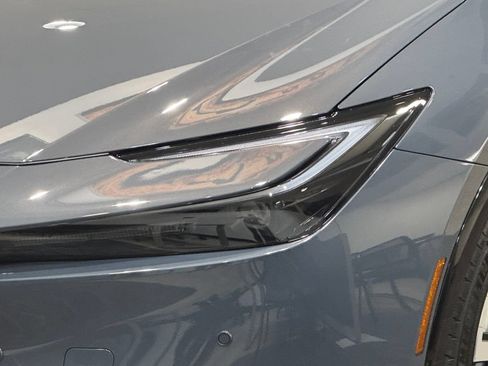 New 2026 Toyota Prius Plug-In Hybrid FWD image 4