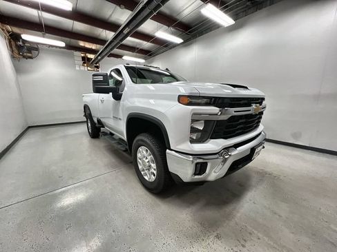 New 2026 Chevrolet Silverado 3500 LT w/ Convenience Package AWD/4WD image 2