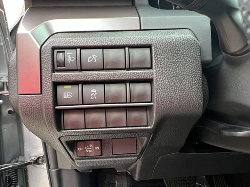 Used 2025 Toyota Tacoma SR5 image 17