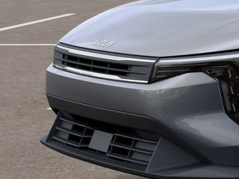 New 2025 Kia K4 LXS image 12