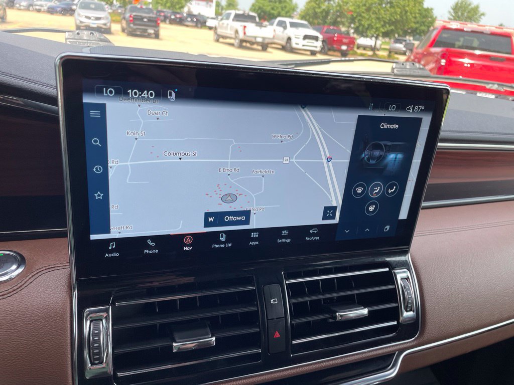 Used 2022 Lincoln Navigator Reserve AWD/4WD image 22