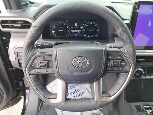 New 2025 Toyota Tacoma Trailhunter image 17