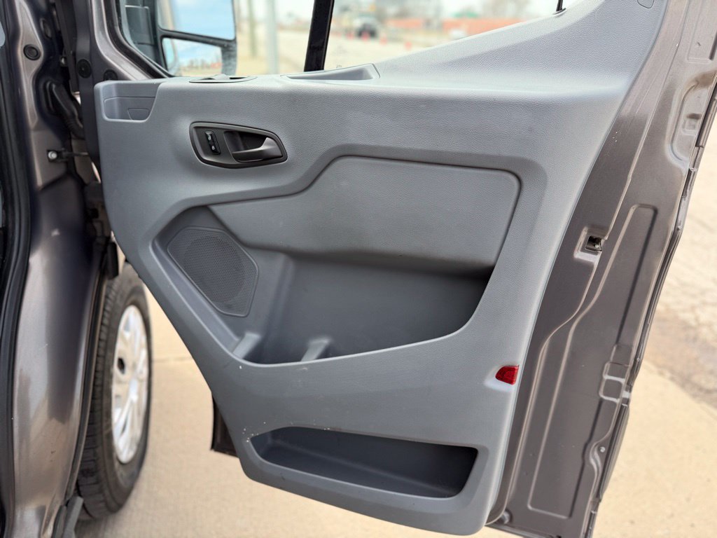 Used 2015 Ford Transit 150 130 Low Roof RWD image 23