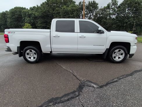 Used 2018 Chevrolet Silverado 1500 LT w/ All Star Edition AWD/4WD image 8