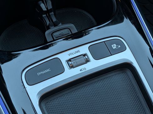 Used 2025 Mercedes-Benz GLA 250 image 27