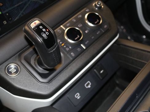 Used 2024 Land Rover Defender 110 S AWD/4WD image 62