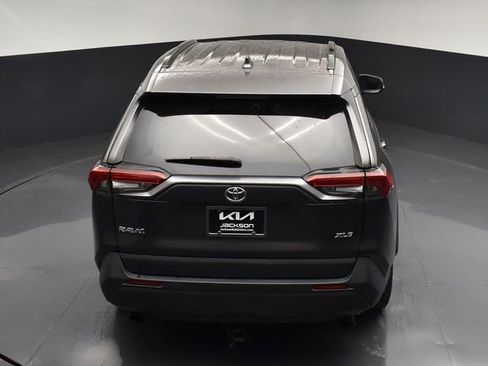 Used 2020 Toyota RAV4 XLE image 45