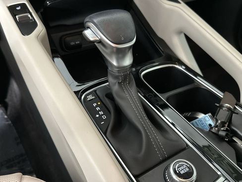 Used 2024 Kia Telluride S FWD image 20