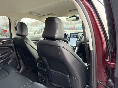 Used 2024 Ford Edge SEL w/ Convenience Package image 28