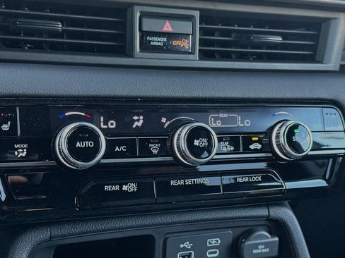 New 2025 Honda Pilot TrailSport image 17