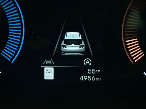 Certified 2026 Hyundai Tucson SE image 24