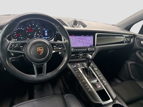 Certified 2020 Porsche Macan AWD/4WD image 24